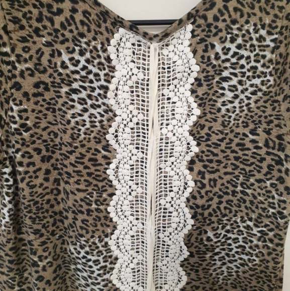 Leopard Print Lace Back Top Scoop Neck NTW Size Small - Picture 5 of 8